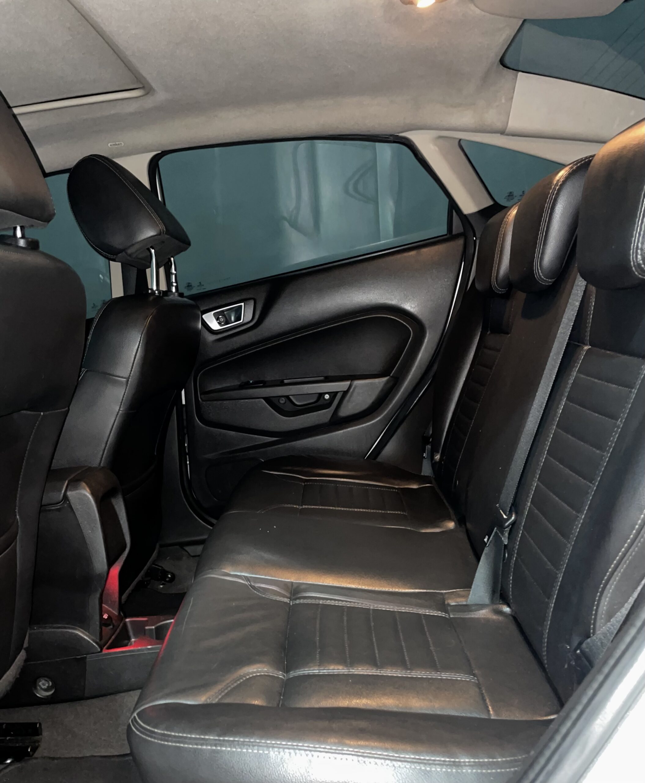 Ford Fiesta Titanium 2015 Gris Cali