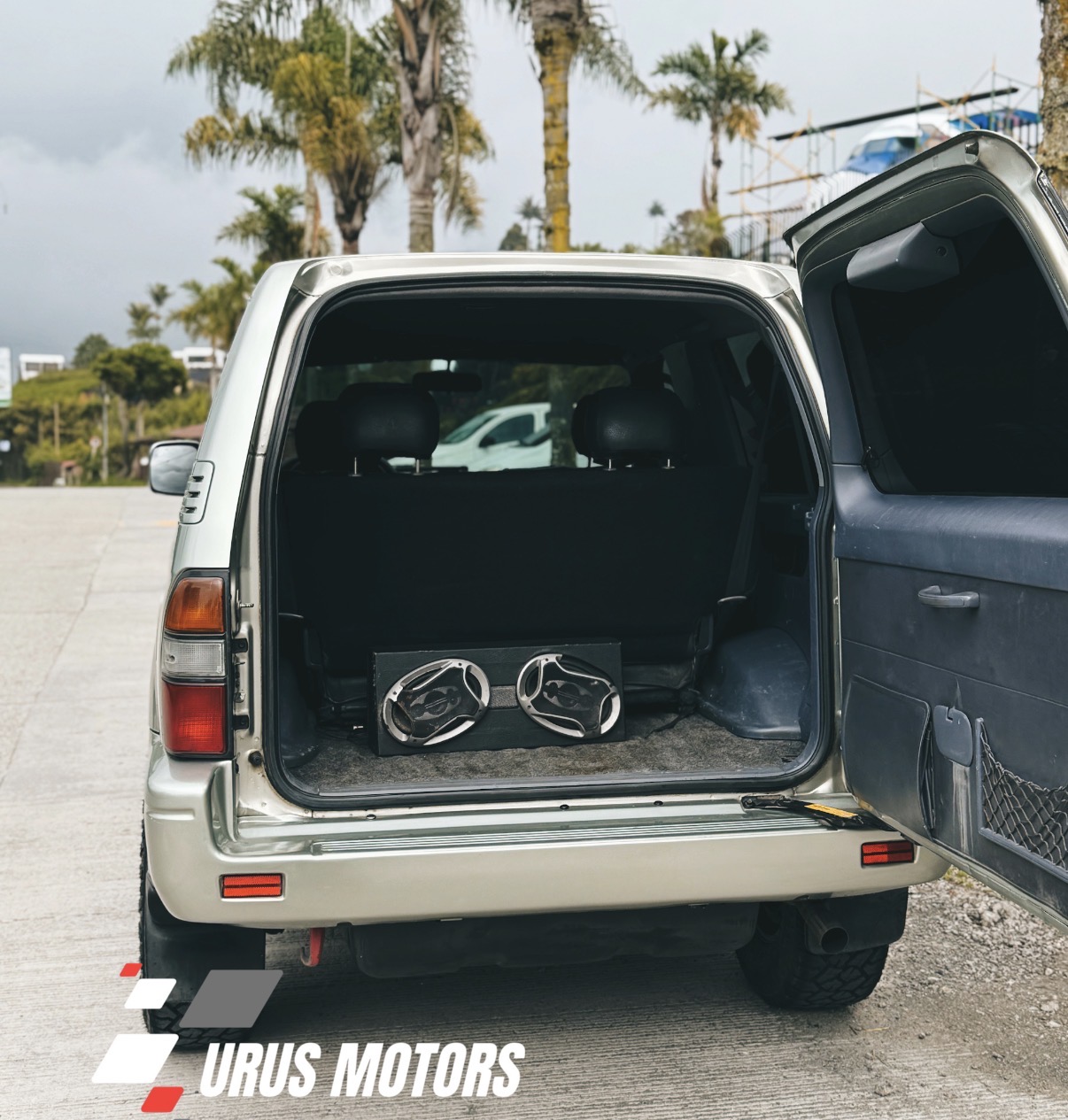 Toyota Prado Sumo 2004 Plateado Manizales