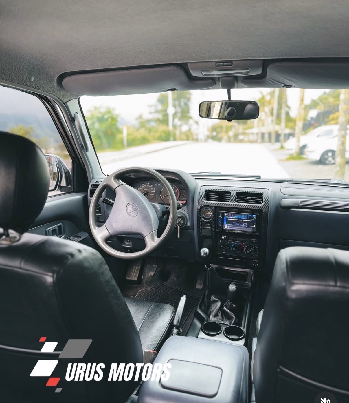 Toyota Prado Sumo 2004 Plateado Manizales