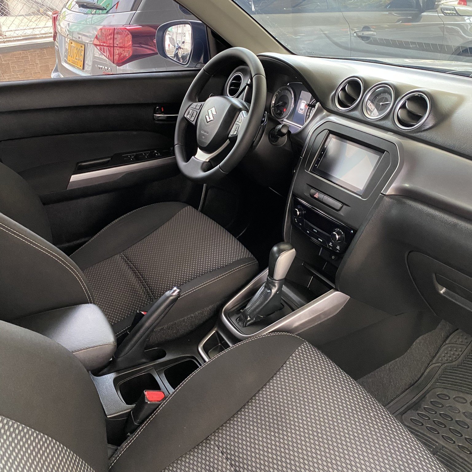 SUZUKI VITARA LIVE 2022 full