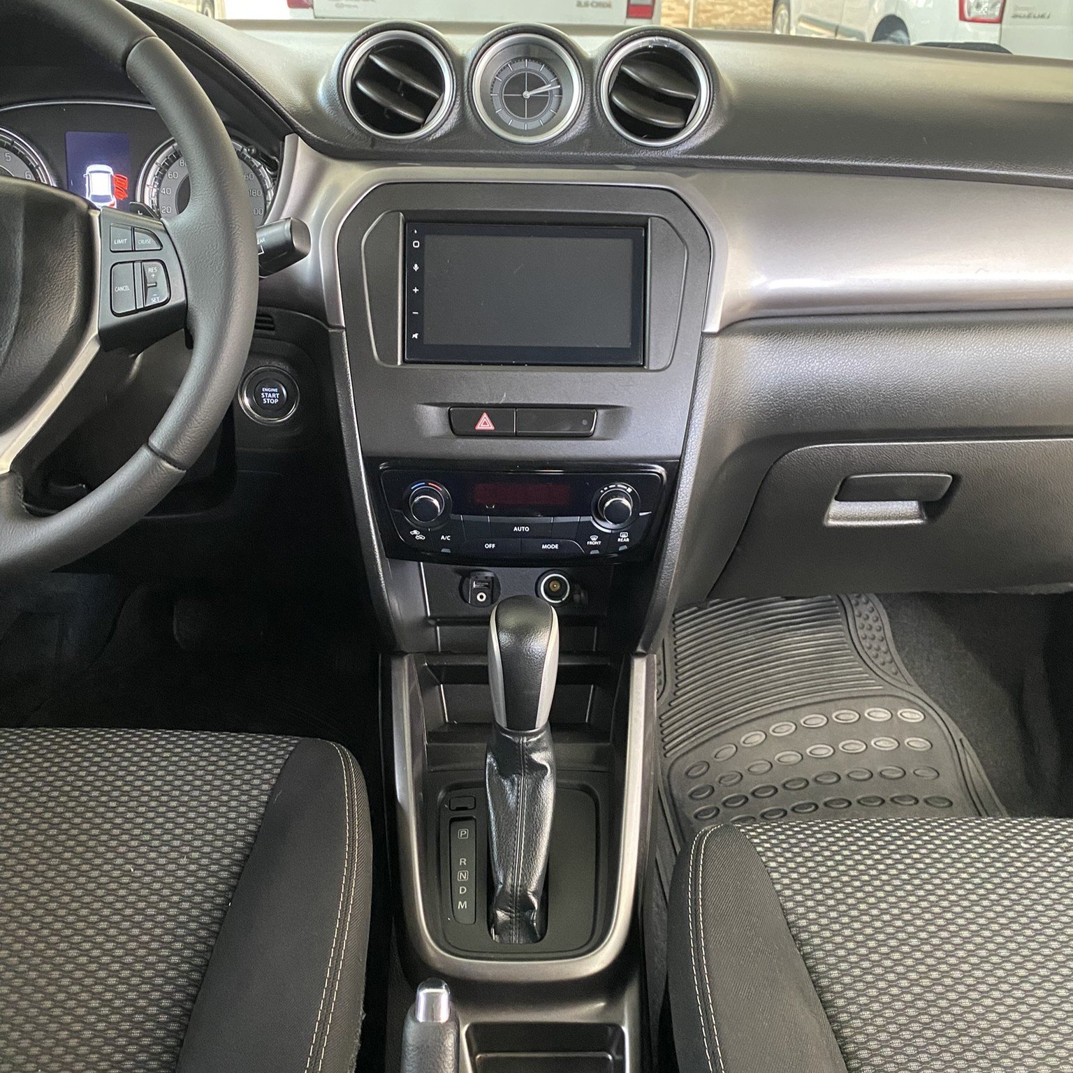 SUZUKI VITARA LIVE 2022 full