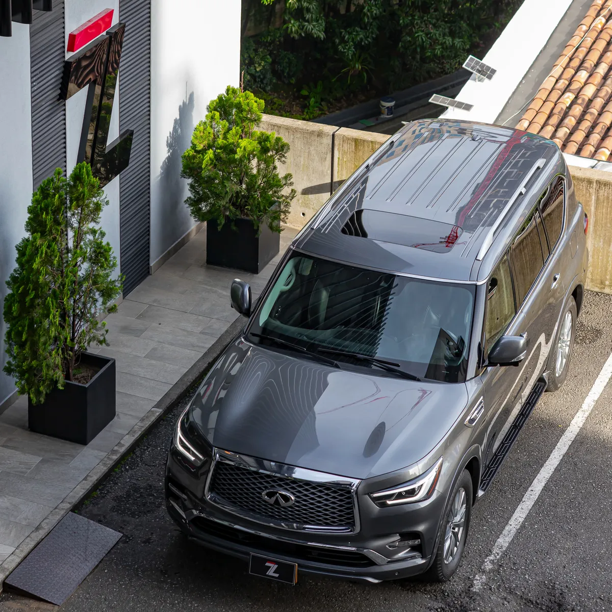 Infiniti QX80 2021 Gris Medellín