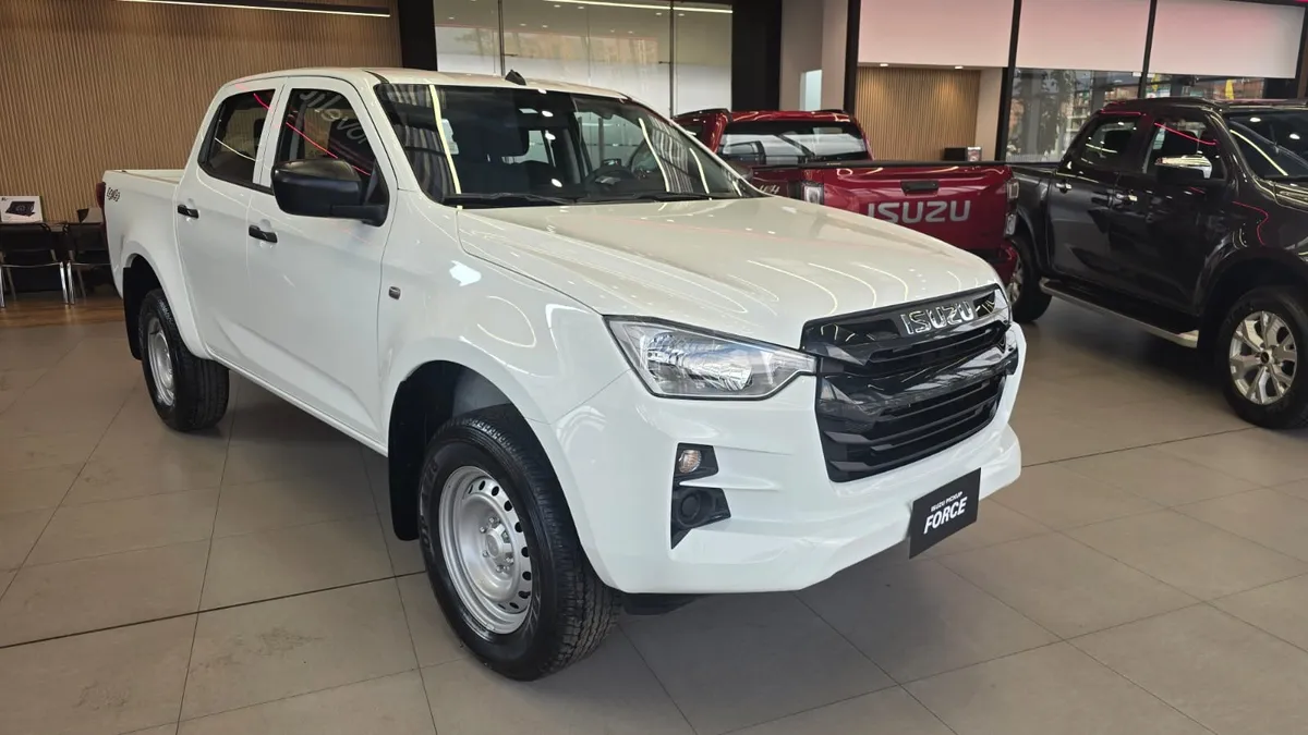 Isuzu Pickup Force 2025 Blanco Bogotá