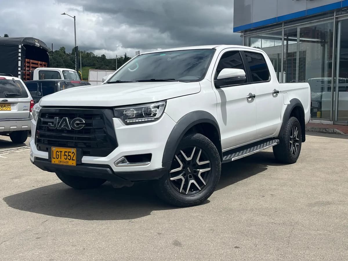JAC Hfc1037 T8 2023 Blanco