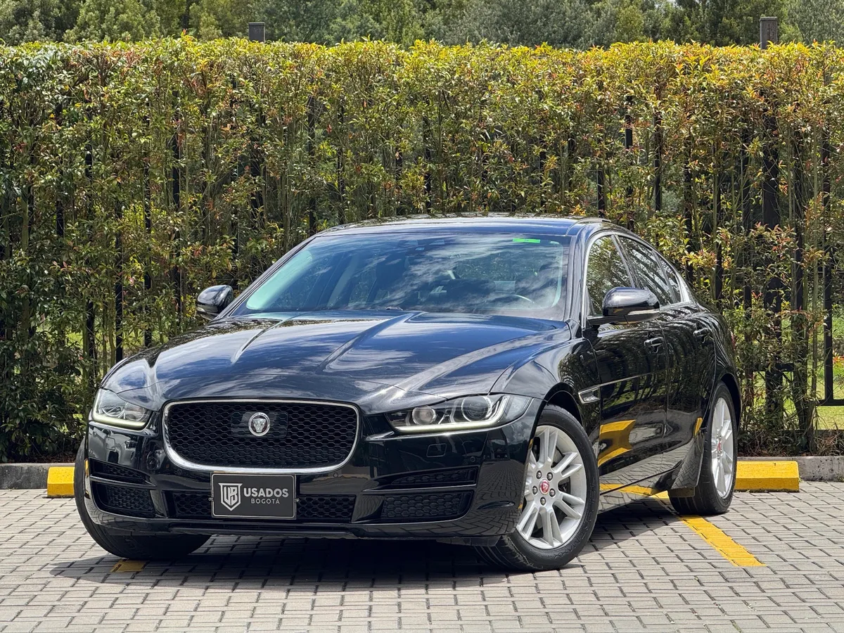 Jaguar XE 2017 Negro Chía