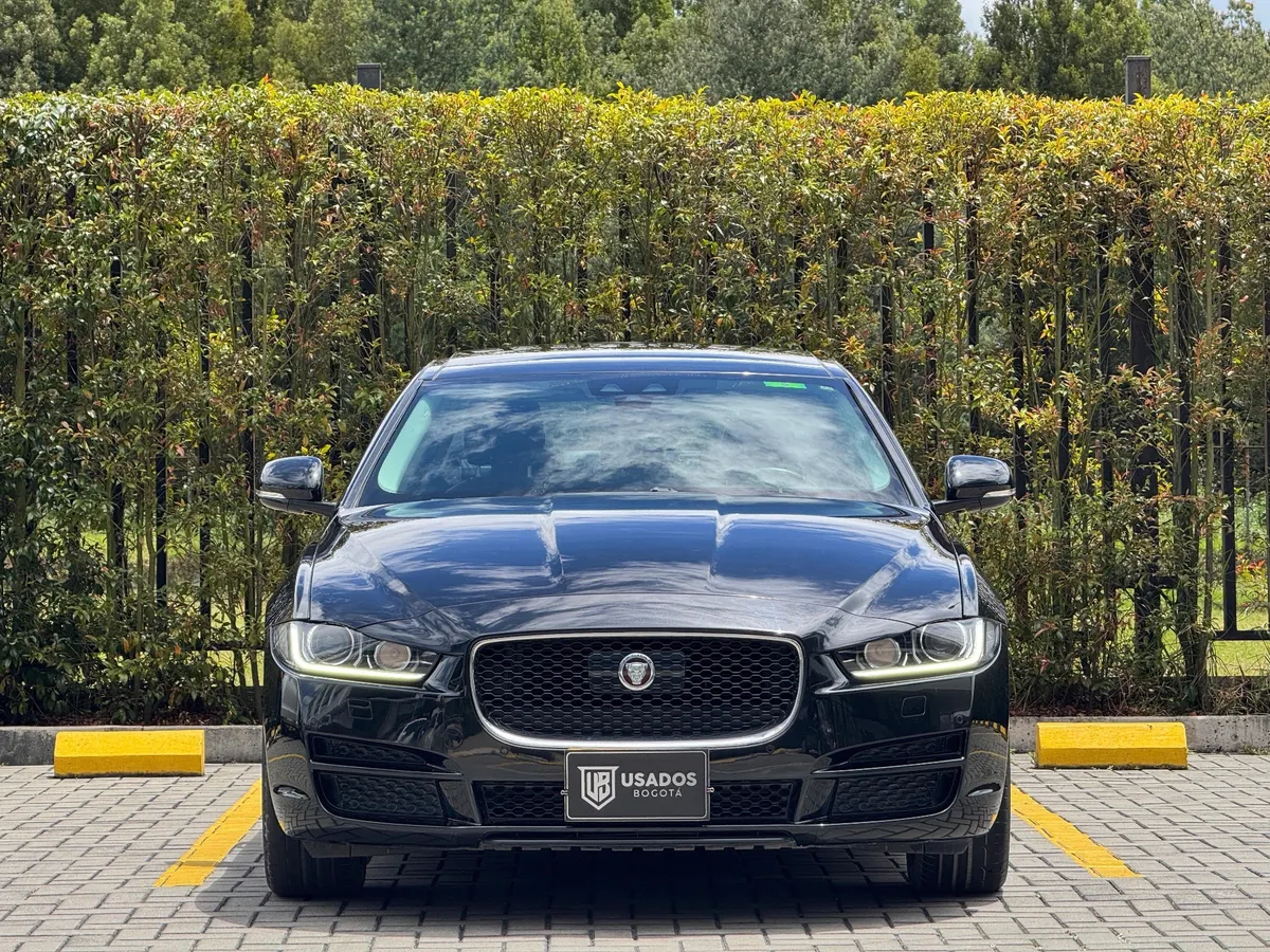 Jaguar XE 2017 Negro Chía