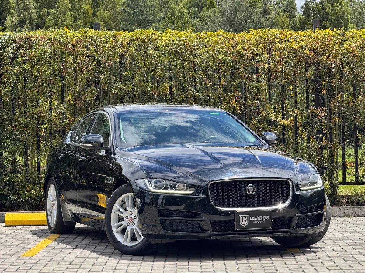 Jaguar XE 2017 Negro Chía