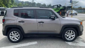 Jeep Renegade 1.8 Sport Plus 2019 Gris