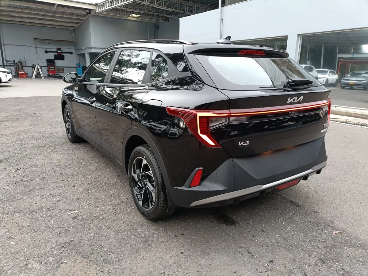 Kia K3 Cross 2026 Negro Bogotá