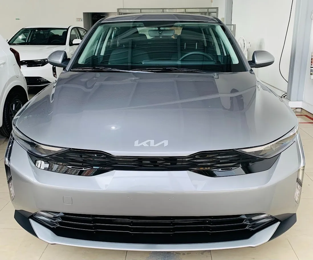 Kia K3 Vibrant 2026 Gris Bogotá