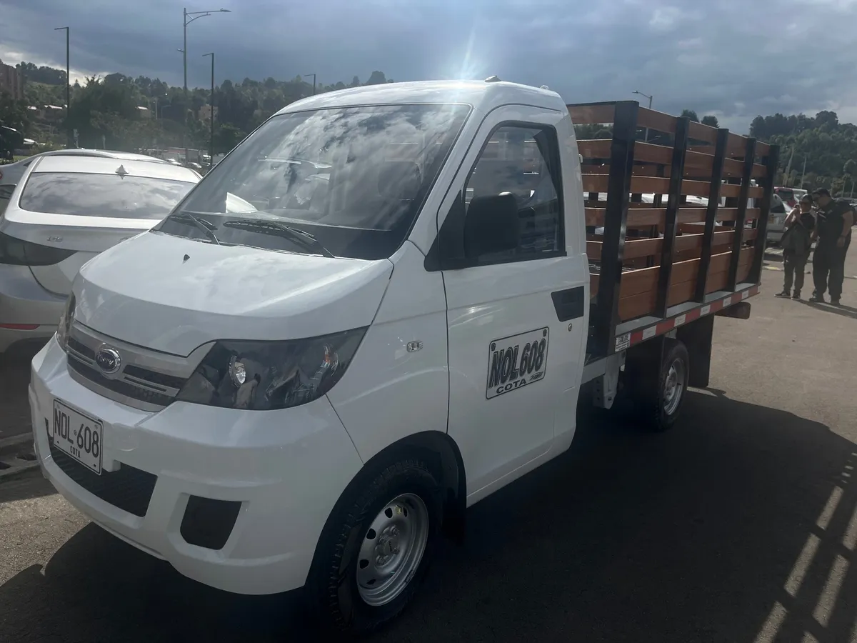 Karry YOKI 2025 Blanco Bogotá