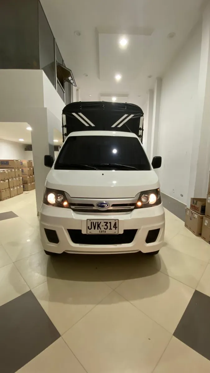 Karry YOKI 2025 Blanco Bogotá