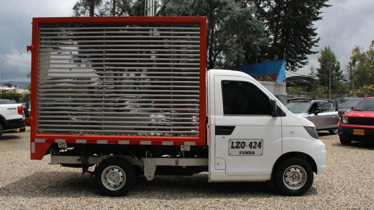 Karry YOKI 2023 Blanco Bogotá