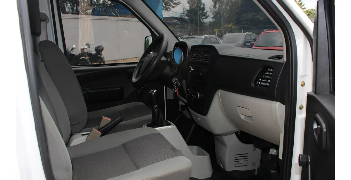 Karry YOKI 2023 Blanco Bogotá