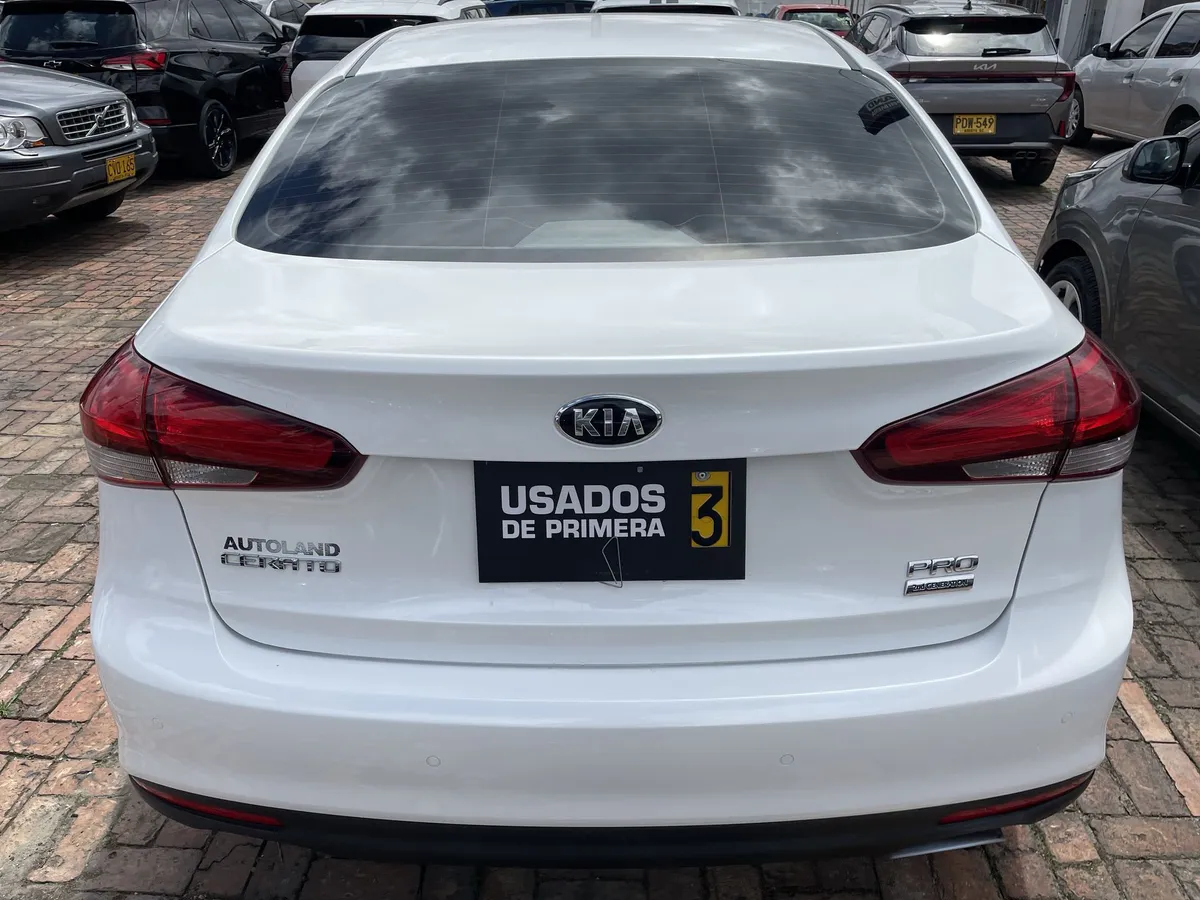 Kia Cerato Pro 2019 Blanco Bogotá