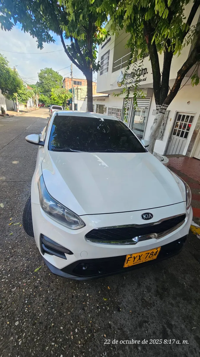 Kia Cerato Vibrant 2019 Blanco Melgar