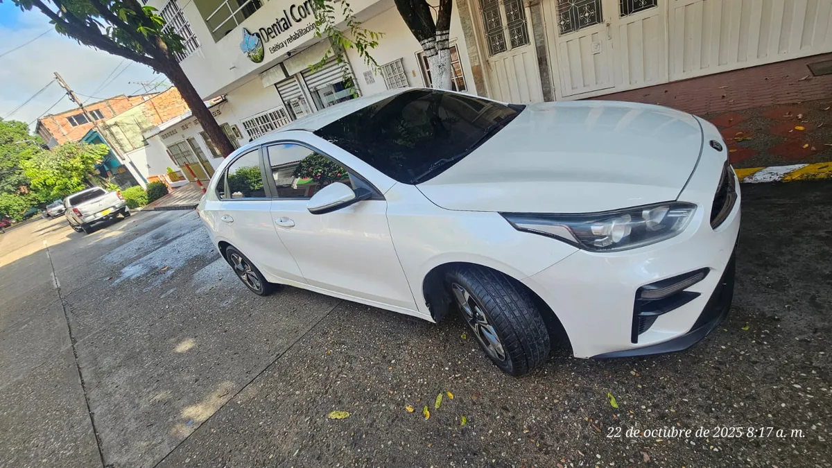 Kia Cerato Vibrant 2019 Blanco Melgar