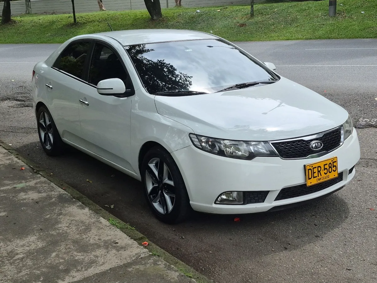 Kia Cerato Forte 2012 Blanco Sabaneta