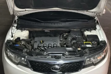 Kia Cerato Forte 1.6 MT 2012 blanco11