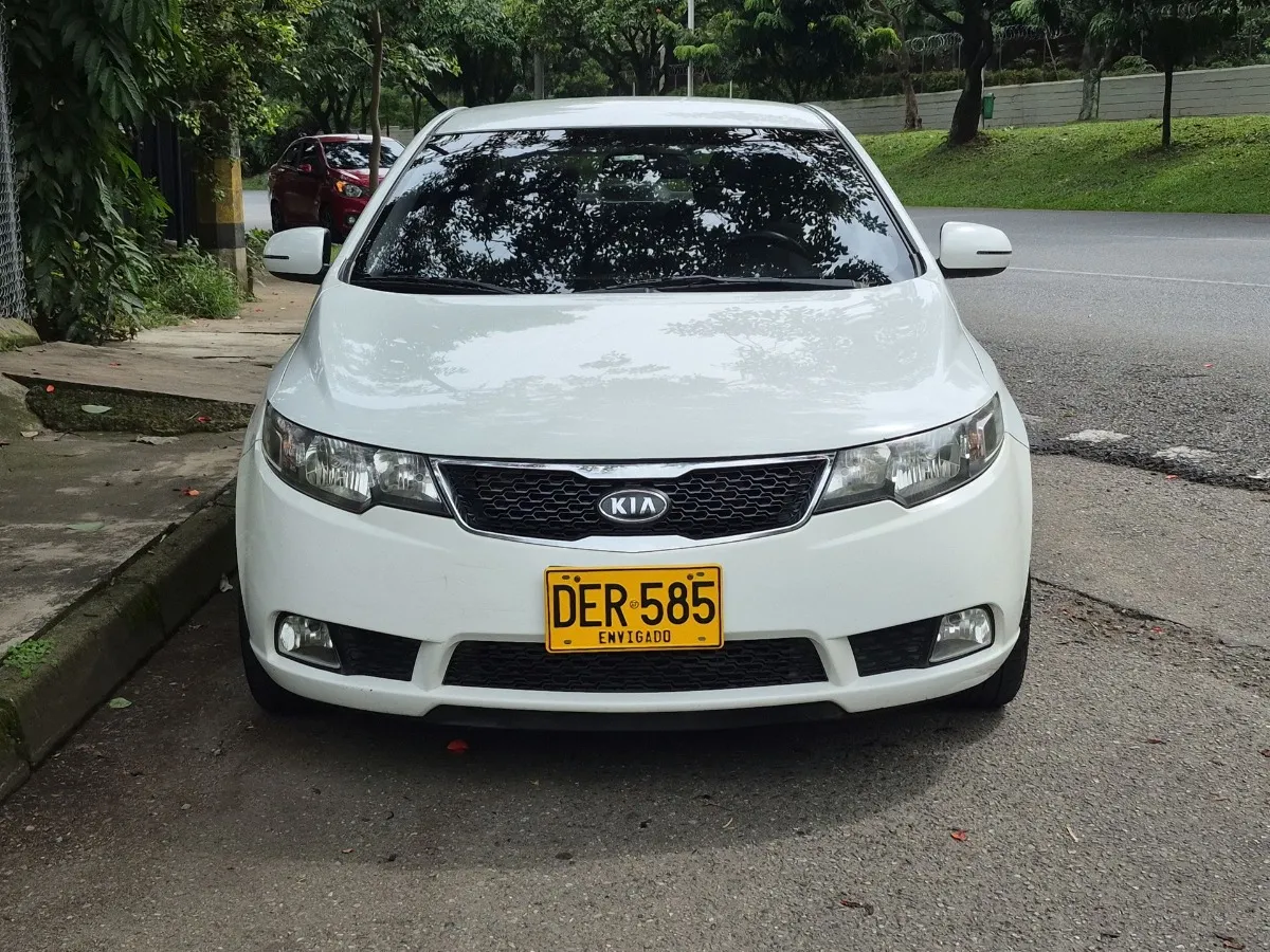 Kia Cerato Forte 2012 Blanco Sabaneta