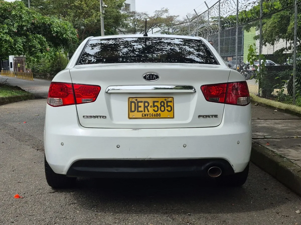 Kia Cerato Forte 2012 Blanco Sabaneta
