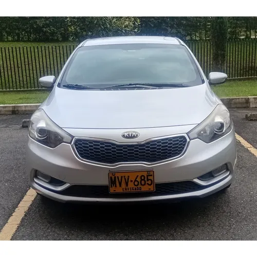 Kia Cerato Pro 2013 Plateado Rionegro