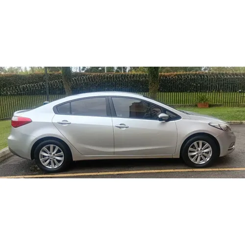 Kia Cerato Pro 2013 Plateado Rionegro