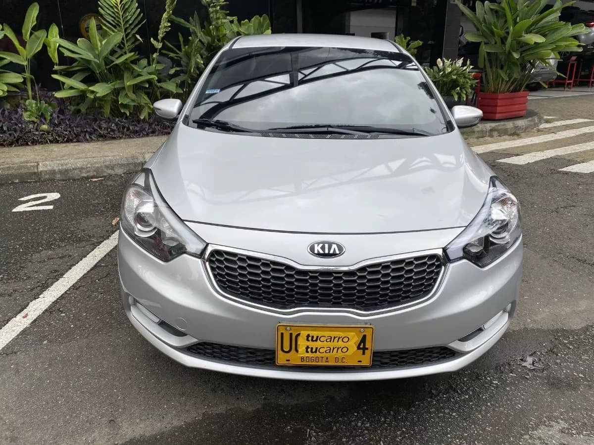 Kia Cerato Pro 1.6 Ex At 4x2 2015 Plateado