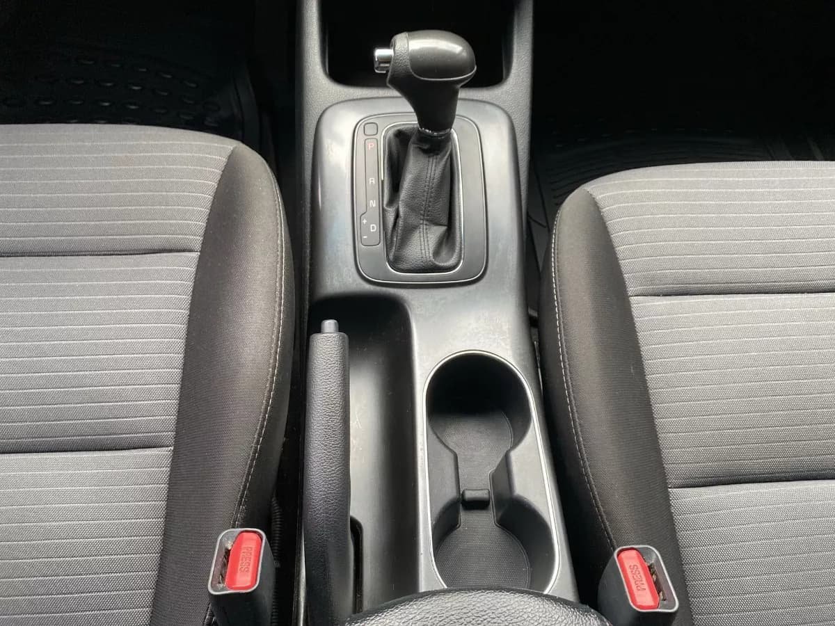 Kia Cerato Pro 1.6 Ex At 4x2 2015 Plateado