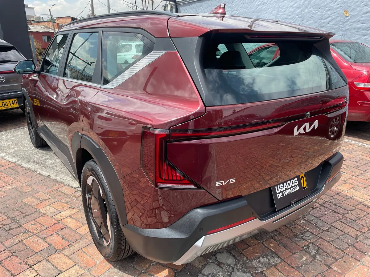 Kia EV5 2025 Vinotinto Bogotá