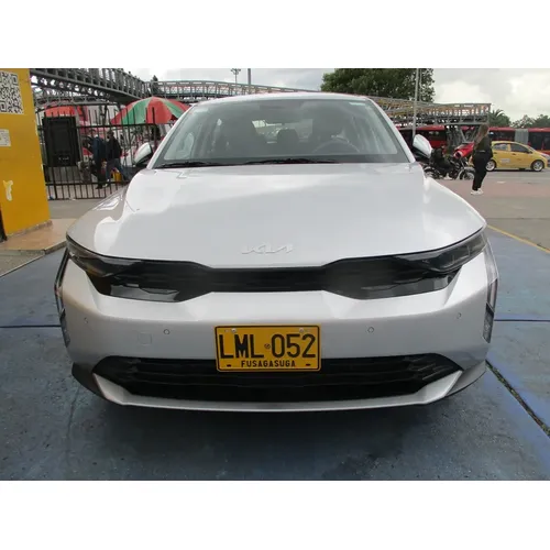 Kia K3 2025 Plateado Bogotá