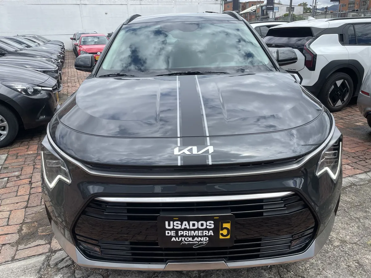 Kia Niro Vibrant 2025 Gris Bogotá