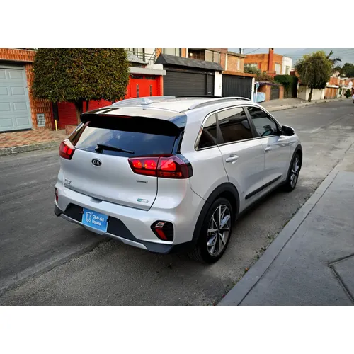Kia Niro 2022 Plateado Bogotá