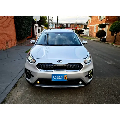 Kia Niro 2022 Plateado Bogotá