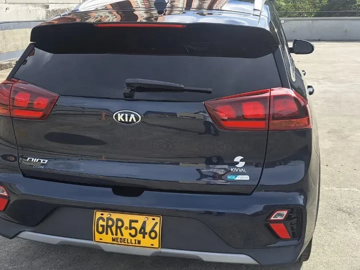 Kia Niro 1.6 Zenith Híbrida 2020 Azul6