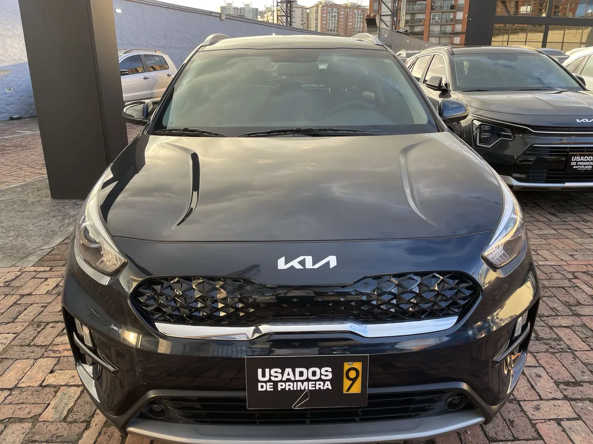 Kia Niro Vibrant 2023 Negro Bogotá