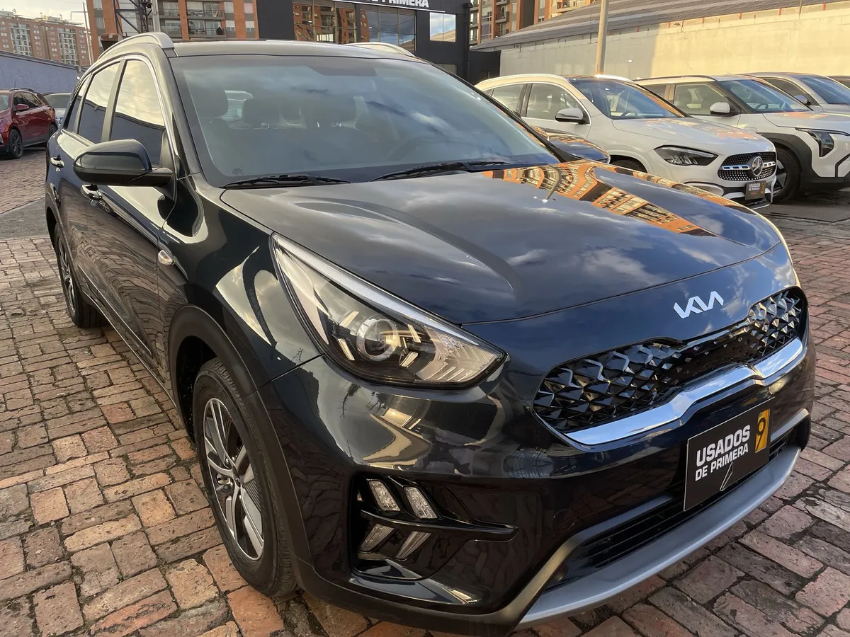 Kia Niro Vibrant 2023 Negro Bogotá