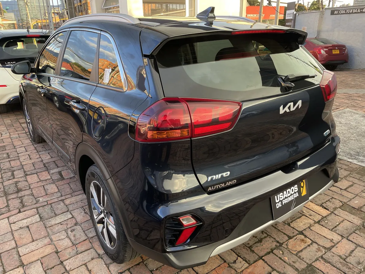 Kia Niro Vibrant 2023 Negro Bogotá