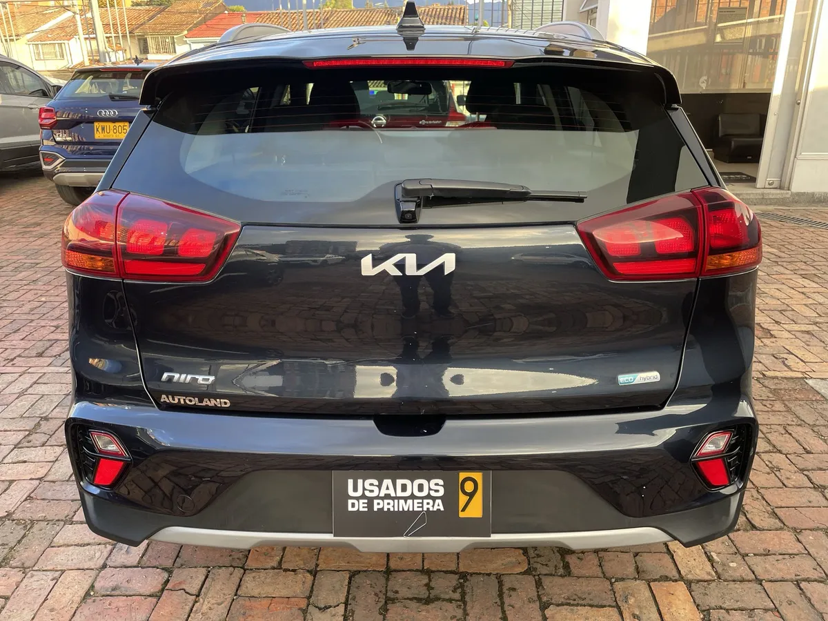 Kia Niro Vibrant 2023 Negro Bogotá