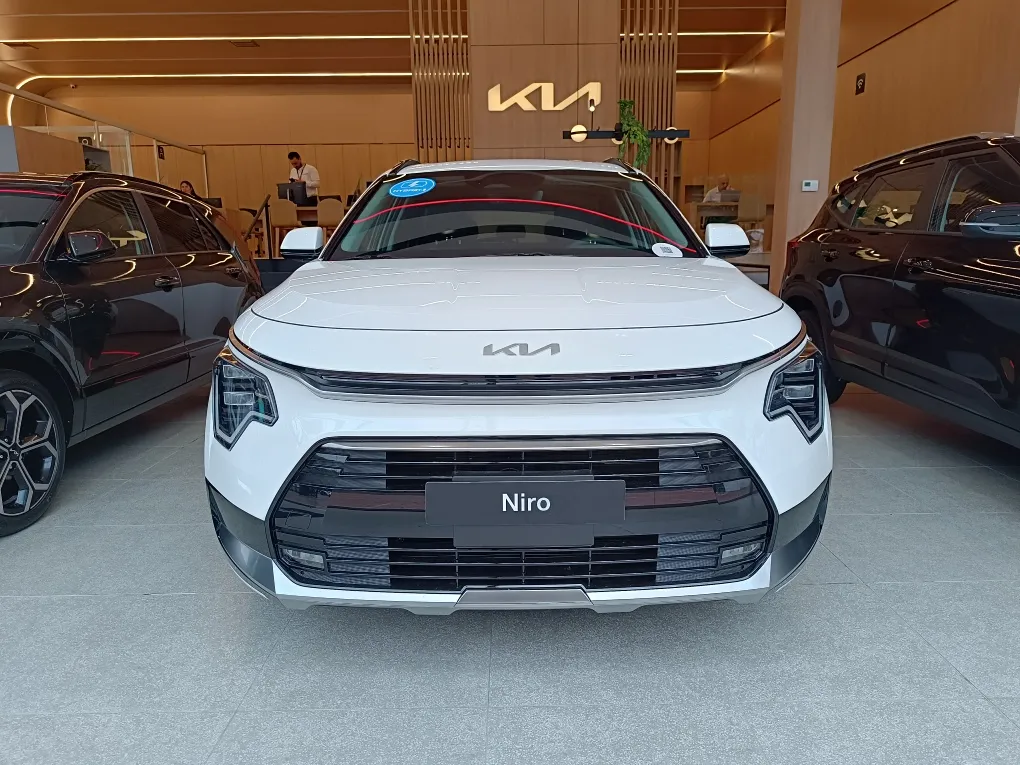 Kia Niro Zenith 2026 Blanco Medellín