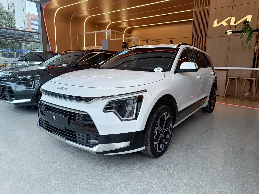 Kia Niro Zenith 2026 Blanco Medellín