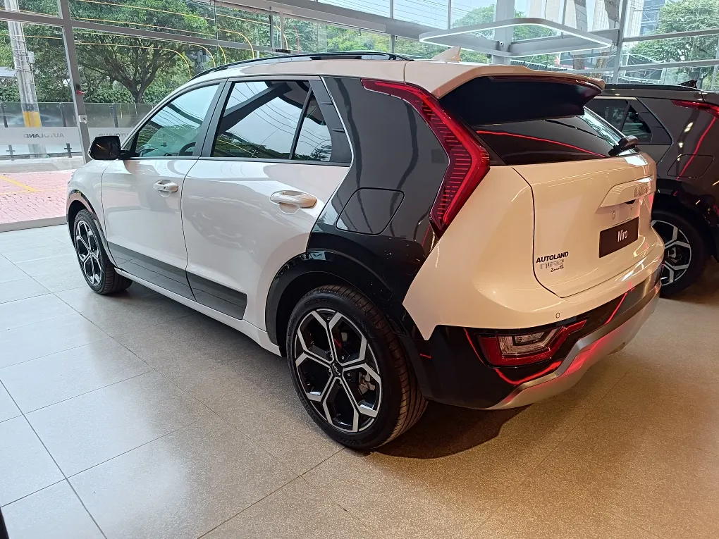 Kia Niro Zenith 2026 Blanco Medellín