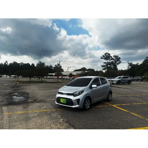Kia Picanto Emotion 2023 Plateado Bogotá