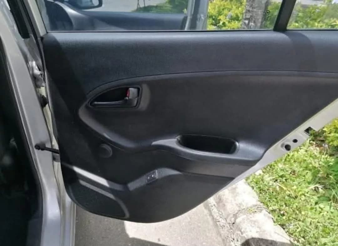 Kia Picanto 1.0 Ion Plateado Año 2013