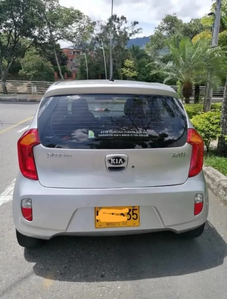 Kia Picanto 1.0 Ion Plateado Año 2013