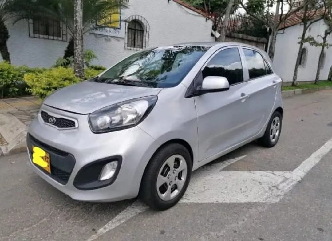 Kia Picanto 1.0 Ion Plateado Año 2013