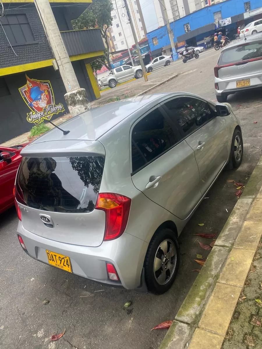Kia Picanto 1.0 Ion R Gris Modelo 2016