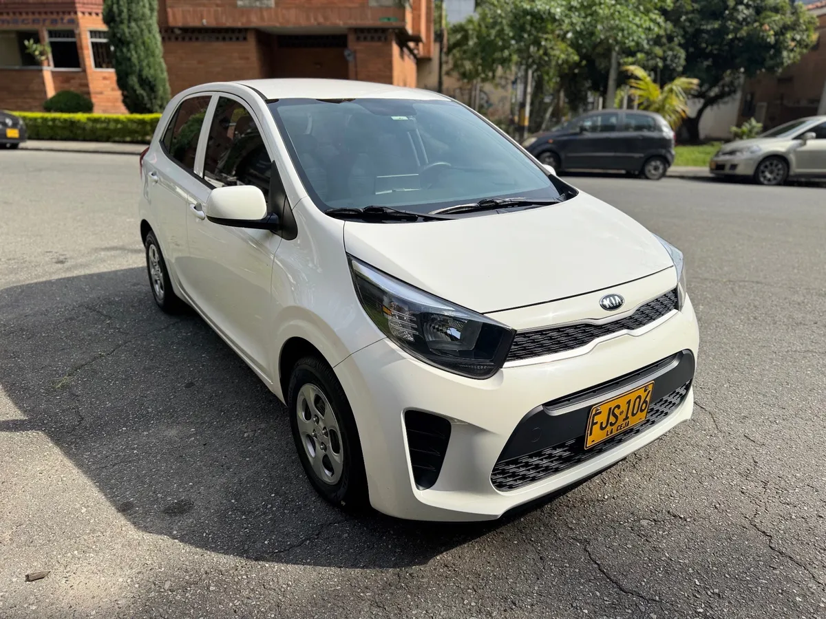Kia Picanto Emotion 2021 Blanco Itagüí
