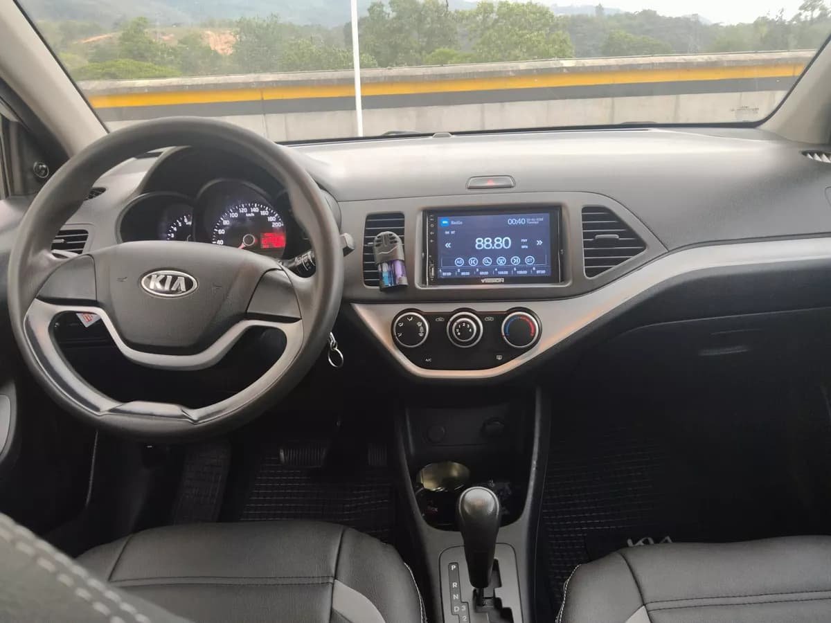 Kia Picanto 1.2 Ion Plateado Año 2014
