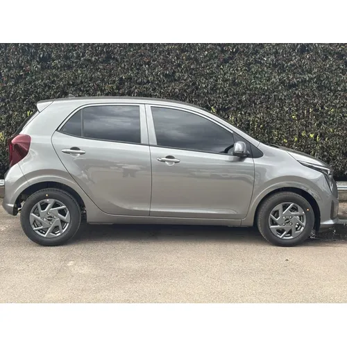 Kia Picanto Zenith 2026 Gris Bogotá